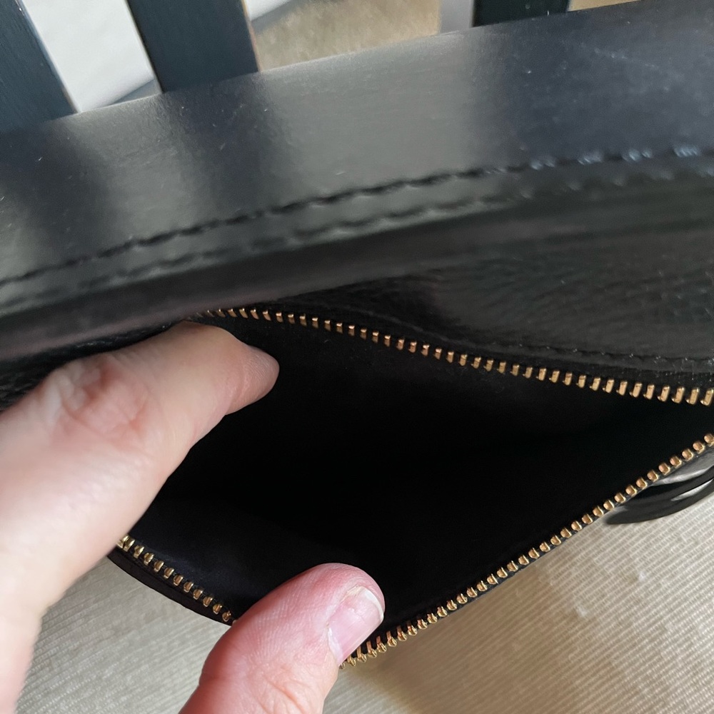 SOLD Like New Burberry Bridle Saddle Bag - Picture 6 of 13